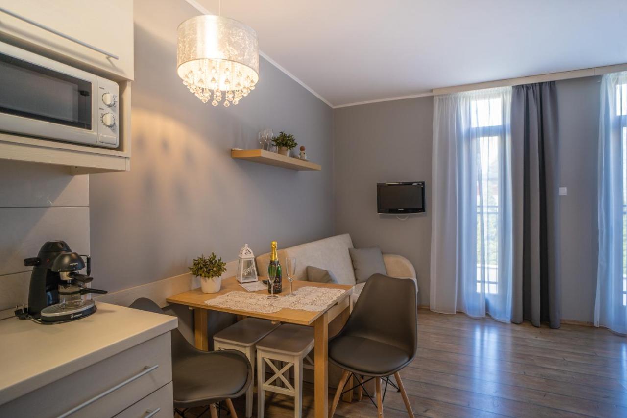 4 ÁSZ Deluxe Apartman Gyula Exterior foto